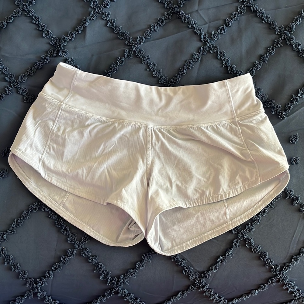 Lululemon Speed Up Low-Rise Lined Shorts 2.5” light gray